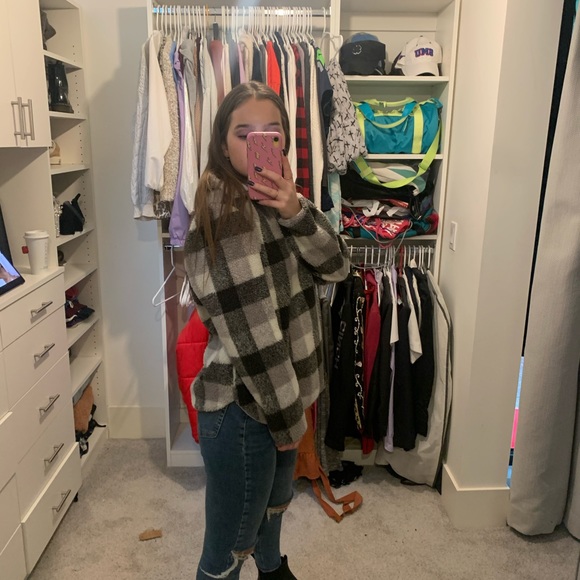 Fuzzy sweatshirt - Picture 3 of 3